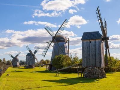 Sarema   wooden windmills