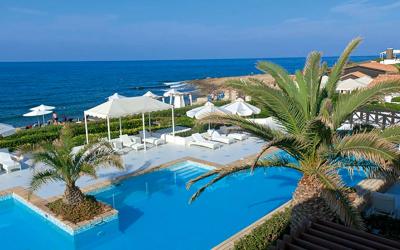 graikija-kreta-aldemar-royal-beach-resort-baseinas prie juros