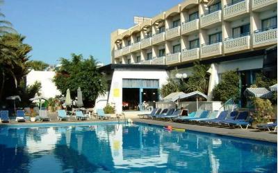 Kipras. Paphiesas Hotel