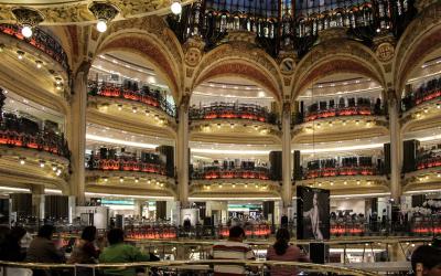 Prnacūzija. Paryžius. Gallery lafayette