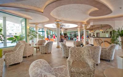 bulgarija-sauletas-krantas-Hotel- Kotva-lobby1