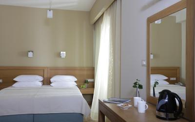 Graikija. Peloponesas. Almira Hotel