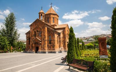 Surb Astvatsatsin bažnyčia   Yerevanas