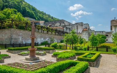 Rojaus rūmi   Visegrad