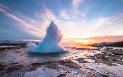 Strokkur geizeris   Islandija