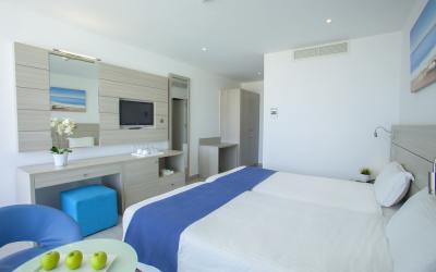 Superior Sea View Room