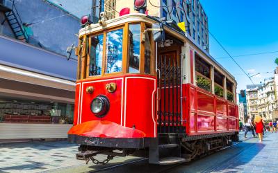 Taksim   Tram   Istambul