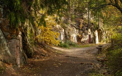 Rūsiai urvuose   Ligatne, Latvia