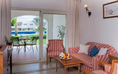 Continental Plaza Beach & Aqua Park Resort 14
