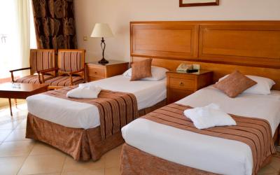 Continental Plaza Beach & Aqua Park Resort 15