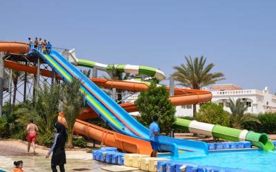 Continental Plaza Beach & Aqua Park Resort 37