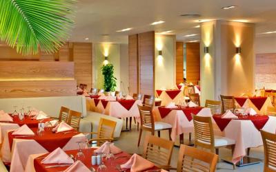 Coral Sea Aqua Club 40