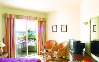 Doubletree By Hilton Sharks Bay 8