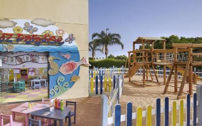 Doubletree By Hilton Sharks Bay 58