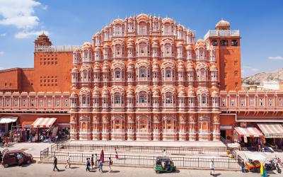 Hawa Mahal palace or Palace of the Winds in Jaipur city, India