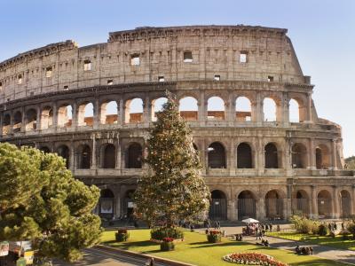 Roman Coliseum celebrates Christmas,
