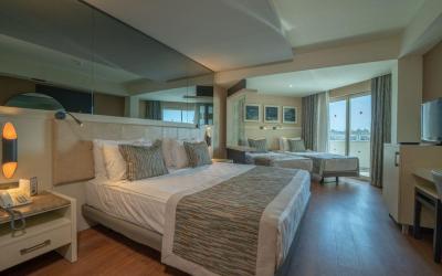 Long Beach 106