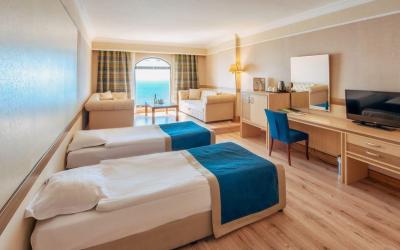 Utopia World Hotel 119