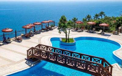 Utopia World Hotel 4