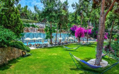 Utopia World Hotel 5