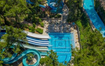 Utopia World Hotel 26