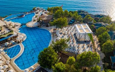 Utopia World Hotel 73