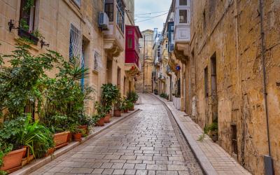 Narrow streets of the old town in Birgu, Malta..