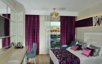 Azura Deluxe Resort & Spa 19