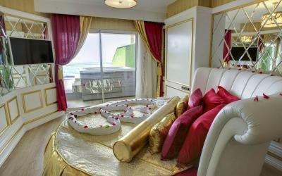 Azura Deluxe Resort & Spa 25