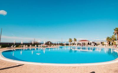 Almyros Beach Resort & Spa 4