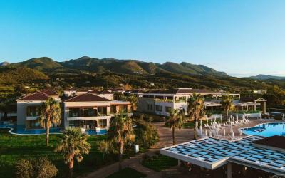 Almyros Beach Resort & Spa 34