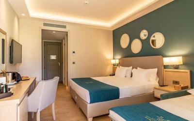 Almyros Beach Resort & Spa 52