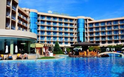 Tiara Beach 17