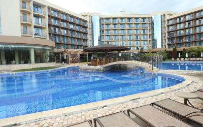 Tiara Beach 24