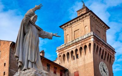 The monument to Girolamo Savonarola in front of the Castello d'Este, Ferrara, Italy