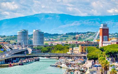 View of the banks of the river Pescara