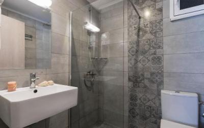 Ipsos Beach Hotel vonios kambarys1