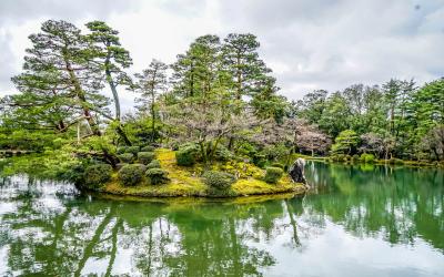 Kenrokuen Park Is a famous garden in Japan