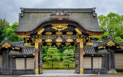 View of The Karamon main gate to Ninomaru Palace at Nijo castle, Kyoto, Japan.