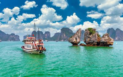 Halong Bay.Vietnam5 small