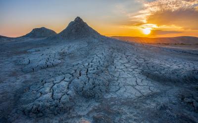 Azerbaidzanas.Gobustan mud vulcanoes6