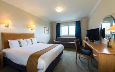 Holiday Inn Edinburgh3